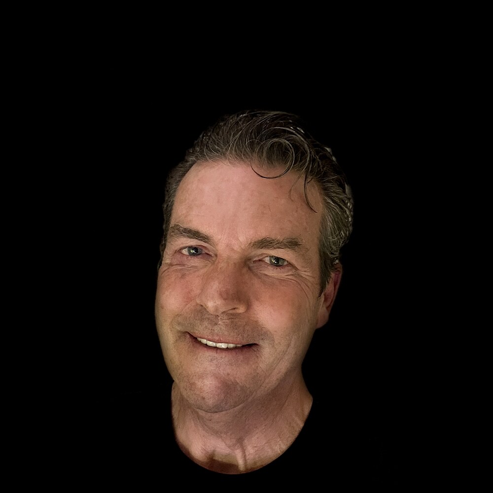 Steve, BirÖrnek.com'un kurucusu